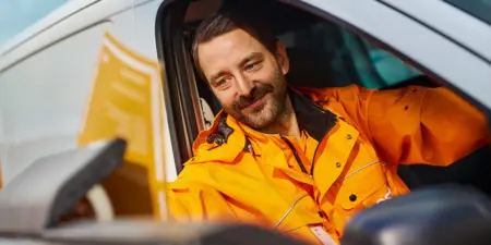 Posti’s new mail and newspaper delivery rack for postal vehicles is efficient and easy to use